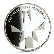 500 Tolarjev Defeat of Fascism obverse image