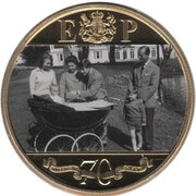 1 Crown - Elizabeth II Platinum Wedding - Family Decade; Gold Plated, United Kingdom, 2017-2021 reverse image