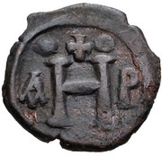 8 Nummi - Justinian I Thessalonica; Type • ☩ •, Byzantine states, 527-565 reverse image