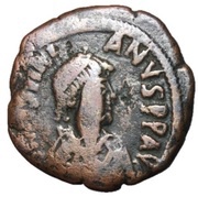 40 Nummi - Justinian I Constantinopolis; Type ✶M♰ obverse image