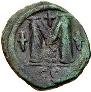 40 Nummi - Justinian I Constantinopolis; Type ♰M♰, Byzantine states, 527-538 reverse image