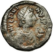 40 Nummi - Justinian I Constantinopolis; Type ✶M✶ obverse image