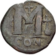 40 Nummi - Justinian I Constantinopolis; Type ✶M♁, Byzantine states, 527-538 reverse image