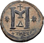 40 Nummi - Justinian I Antioch; ✶M✶, ☩THЄЧP, Enthroned, Byzantine states, 529-538 reverse image