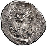 Miliarense - Justinian I GLORIA ROMANORVM; Constantinopolis; Head Right, Bust Right obverse image