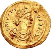 1 Tremissis In the name of Justin II; Victory facing right; with star and standing obverse image