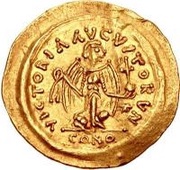 1 Tremissis In the name of Justin II; Victory facing right; with star and standing reverse image