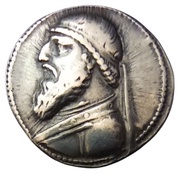Tetradrachme - Mithradates II - 121-91 BC Sellwood Type 24 obverse image
