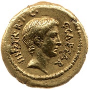 Aureus Livineia: Lucius Livineius Regulus; C·CAESAR III·VIR·R·P·C / L·REGVLVS IIII·VIR·A·P·F obverse image