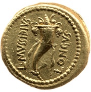 Aureus Mussidia: Lucius Mussidius Longus; C·CAESAR·III·VIR·R·P·C / L·MVSSIDIVS LONGVS, Rome, 42 BC reverse image