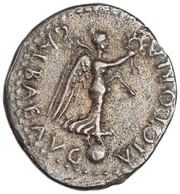 Quinarius - Galba VICTORIA GALBAE AVG; Victory, Rome, 68-69 reverse image