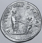 Denarius - Hadrian RESTITVTORI GALLIAE; Gallia, Rome, 130-133 reverse image