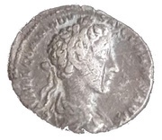 Denarius - Commodus TR P II IMP II COS P P; Salus obverse image