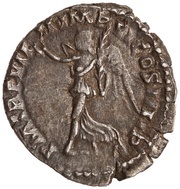 Denarius - Commodus P M TR P VIIII IMP VI COS IIII P P; Victory, Rome, 183-184 reverse image