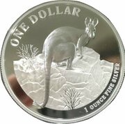 1 Dollar - Elizabeth II 4th Portrait - Silver Kangaroo, Australia, 2010 reverse image