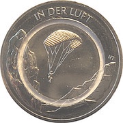10 Euros In der Luft reverse image